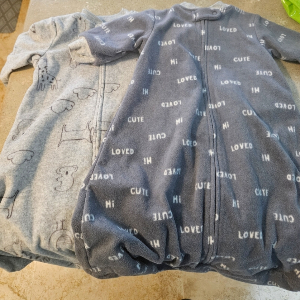 NWOT Carter's 2-pk Small Sleep sacks (never worn)